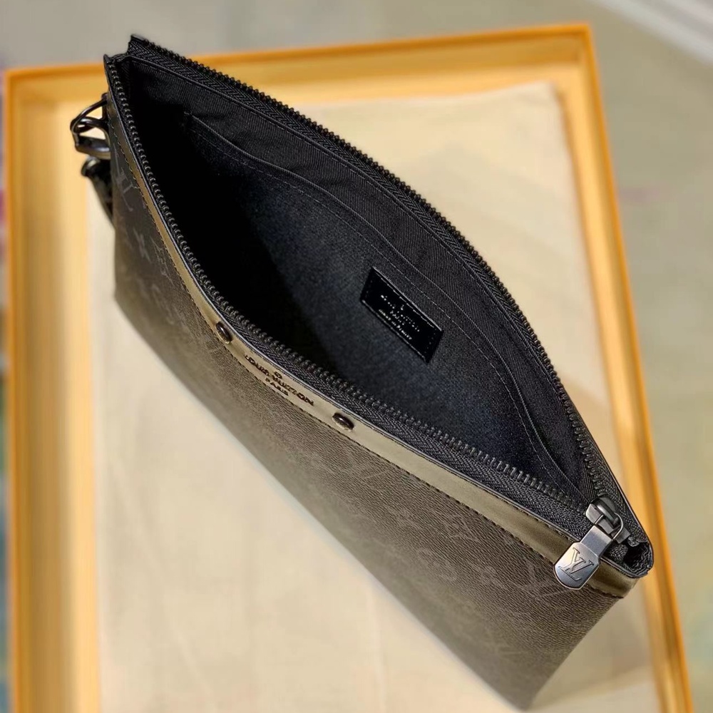 [루이비통] Louis Vuitton Pochette To Go - 포쉐트 투 고 30 x 21.5 x 1cm