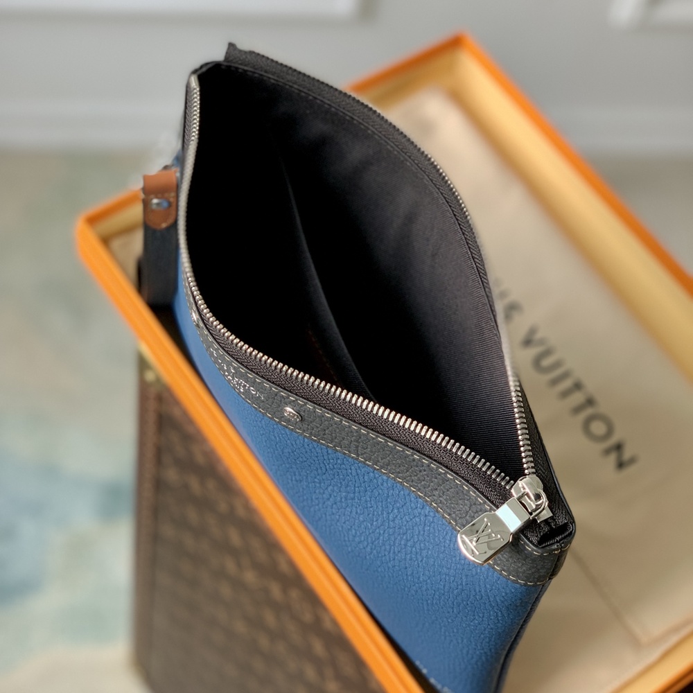 [루이비통] Louis Vuitton Pochette To Go - 포쉐트 투 고 30 x 21.5 x 1cm