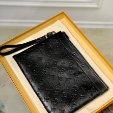 [루이비통] Louis Vuitton Pochette To Go - 포쉐트 투 고 30 x 21.5 x 1cm