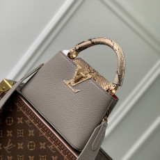 [루이비통] Louis Vuitton - 루이비통 capucines 카퓌신 탑핸들 MM (Medium) PM (Petit Medium) 카푸신 BB (Bebe)