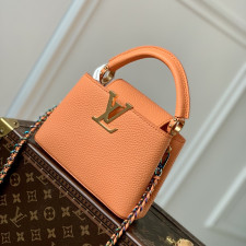 [루이비통] Louis Vuitton - 루이비통 capucines 카퓌신 탑핸들 MM (Medium) PM (Petit Medium) 카푸신 BB (Bebe)