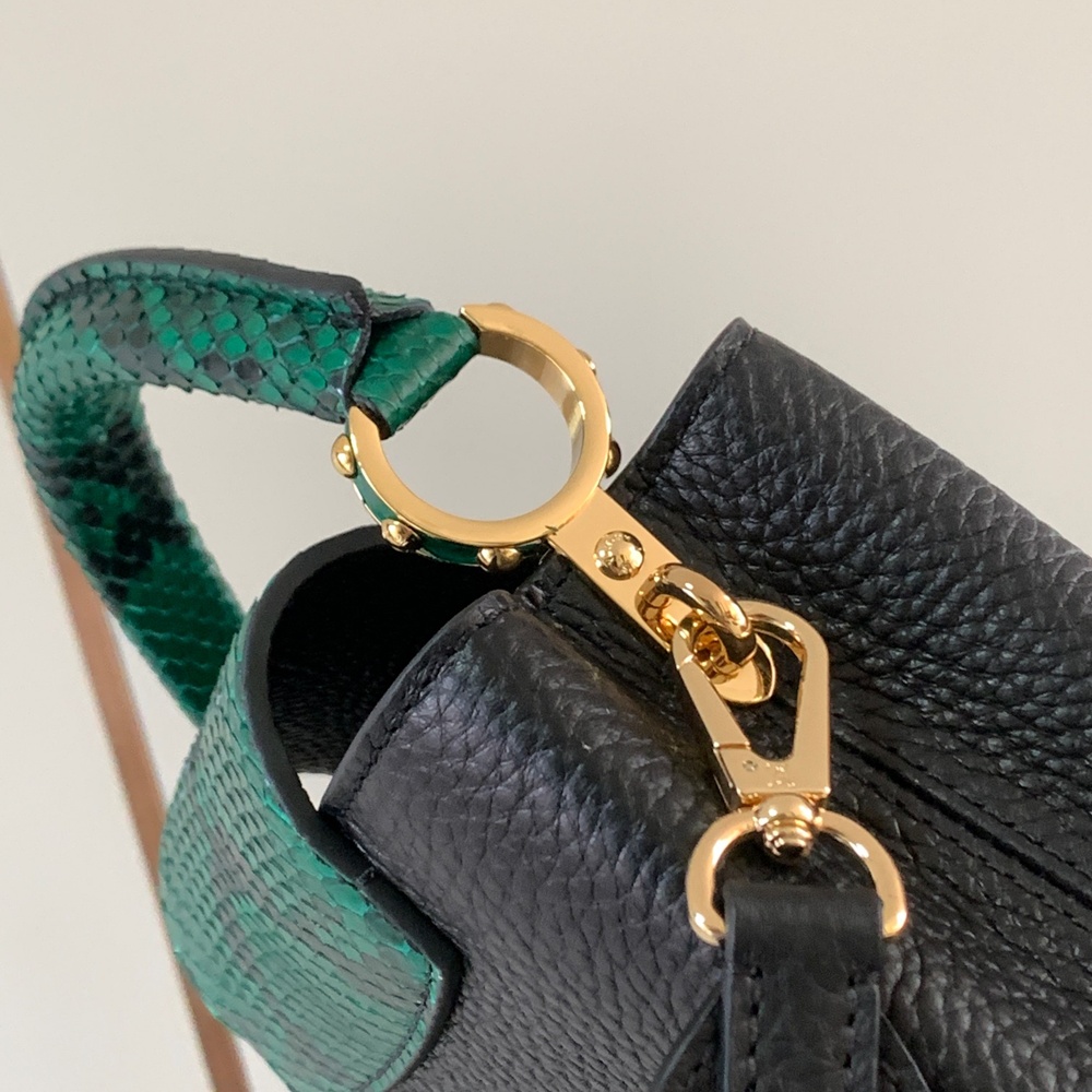 [루이비통] Louis Vuitton - 루이비통 capucines 카퓌신 탑핸들 MM (Medium) PM (Petit Medium) 카푸신 BB (Bebe)