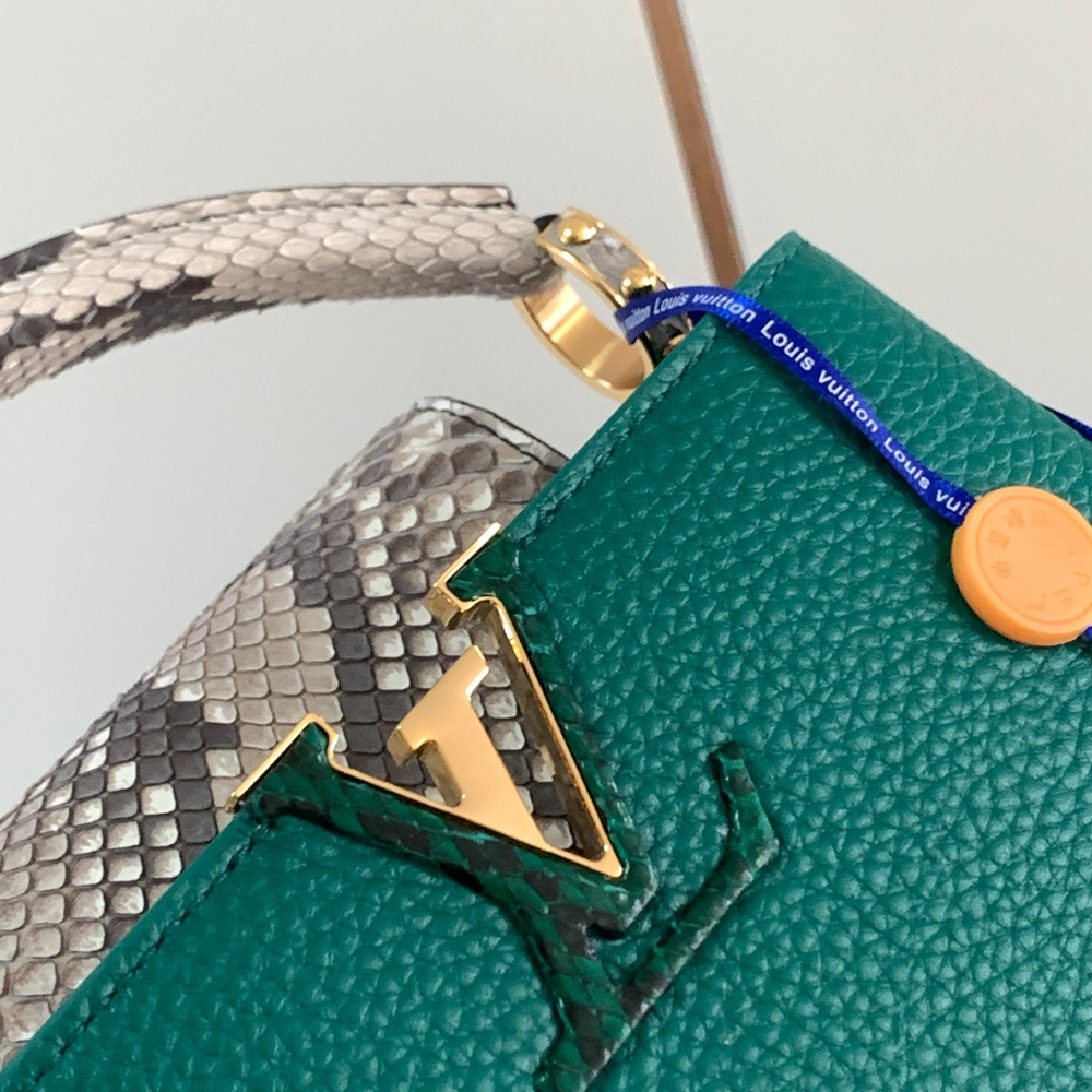 [루이비통] Louis Vuitton - 루이비통 capucines 카퓌신 탑핸들 MM (Medium) PM (Petit Medium) 카푸신 BB (Bebe)