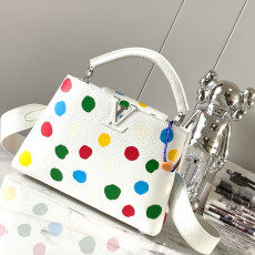 [루이비통] Louis Vuitton - 루이비통 capucines 카퓌신 탑핸들 MM (Medium) PM (Petit Medium) 카푸신 BB (Bebe)