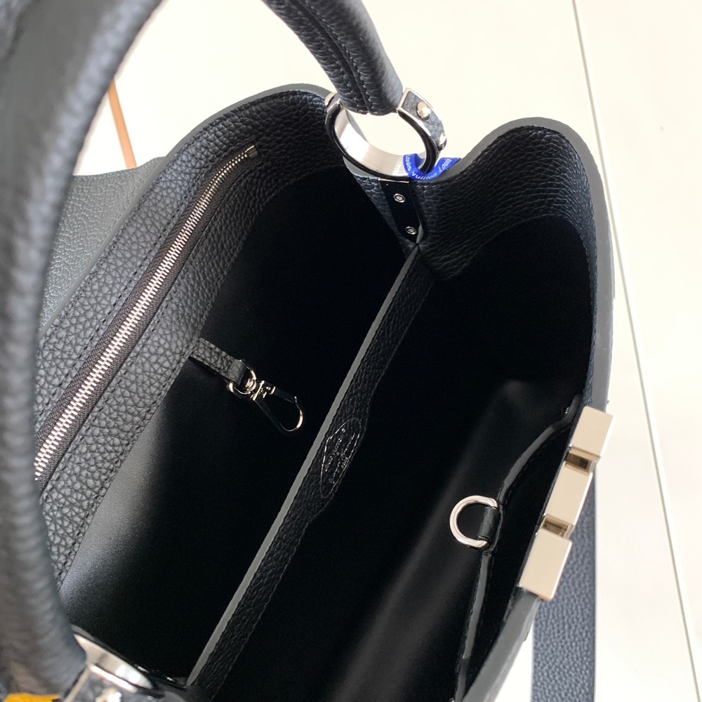 [루이비통] Louis Vuitton - 루이비통 capucines 카퓌신 탑핸들 MM (Medium) PM (Petit Medium) 카푸신 BB (Bebe)