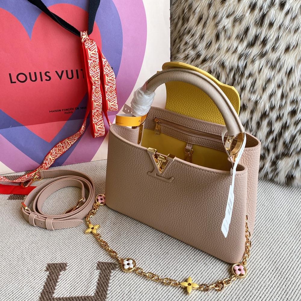 [루이비통] Louis Vuitton - 루이비통 capucines 카퓌신 탑핸들 MM (Medium) PM (Petit Medium) 카푸신 BB (Bebe)