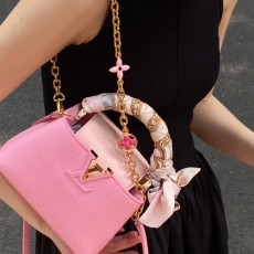 [루이비통] Louis Vuitton - 루이비통 capucines 카퓌신 탑핸들 MM (Medium) PM (Petit Medium) 카푸신 BB (Bebe)