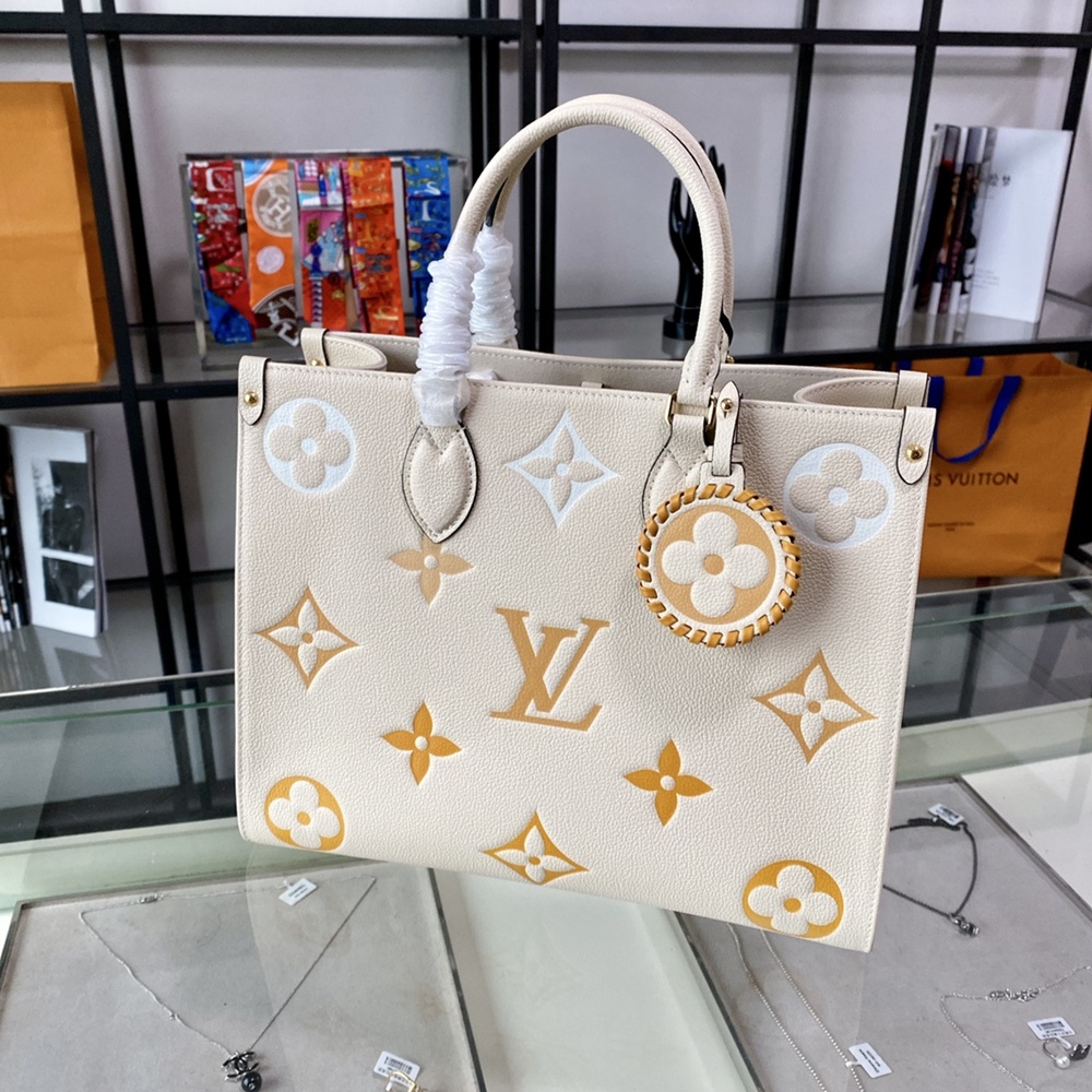 [루이비통] Louis Vuitton - 루이비통 ONTHEGO 온더고 GM 모노그램 토트백 GM 41cm MM 35cm PM 25cm