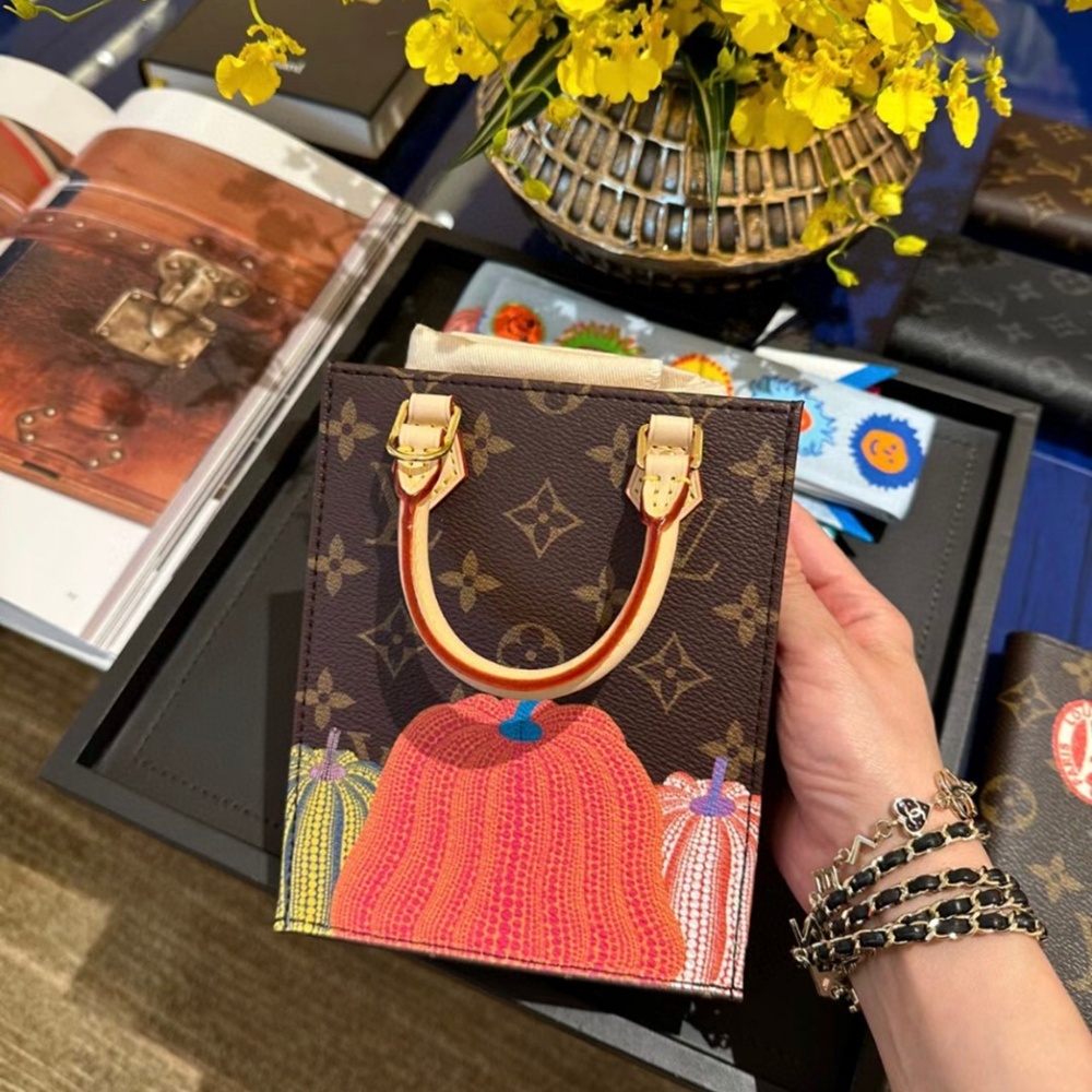 [루이비통] Louis Vuitton LV Petit sac plat 쁘띠 삭 플라 토트백 14cm BB 21.5cm PM 25