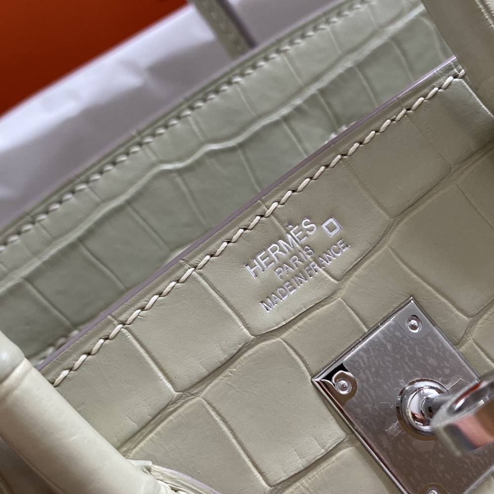 [에르메스] Hermes Birkin Bag Alligator - 에르메스 버킨 25 악어가죽 25 x 20 x 13cm (버킨 30 35 40 45) 가격상담