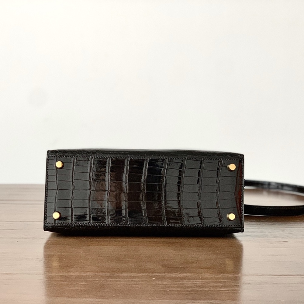 [에르메스] Hermes kelly Bag Alligator – 에르메스 켈리백 28 악어가죽 28 x 22 x 11cm (켈리 20 25 28 32 35) 가격상담
