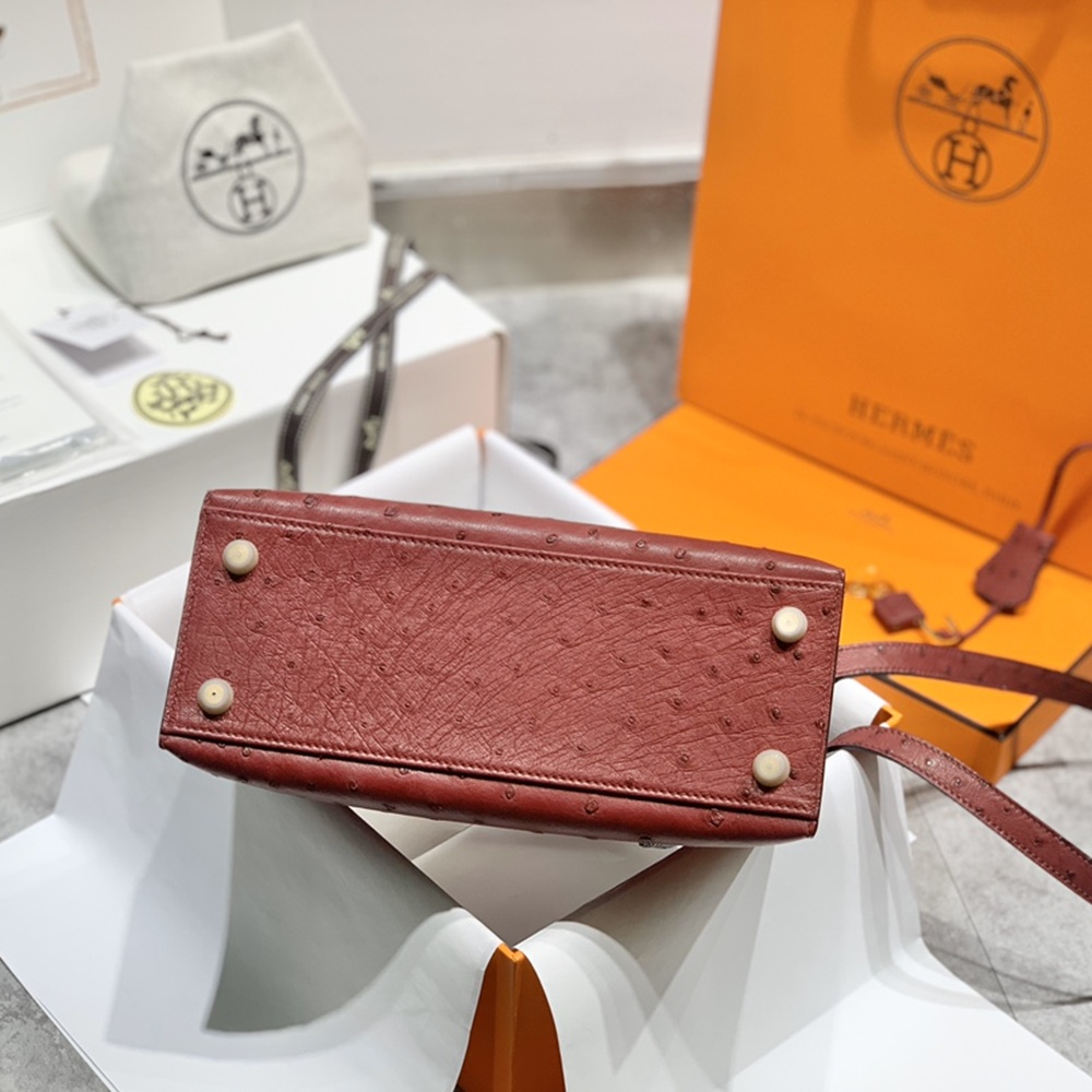 [에르메스] Hermes kelly Bag Ostrich– 에르메스 켈리백 28 오스트리치 28 x 22 x 11cm (켈리 20 25 28 32 35)