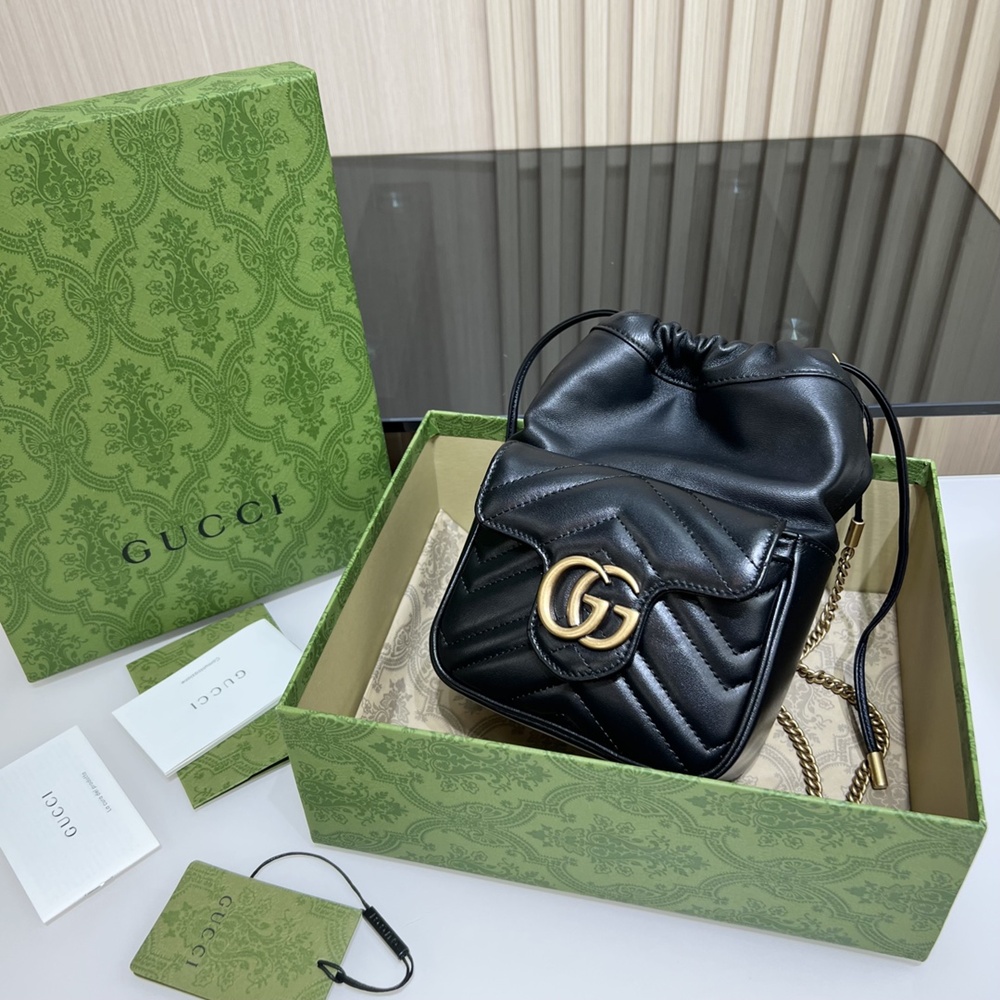 [GUCCI] 구찌 GG 마몽 마틀라세 미니 버킷백 746433 가로 15cm, 세로 21.5cm, 폭 7cm