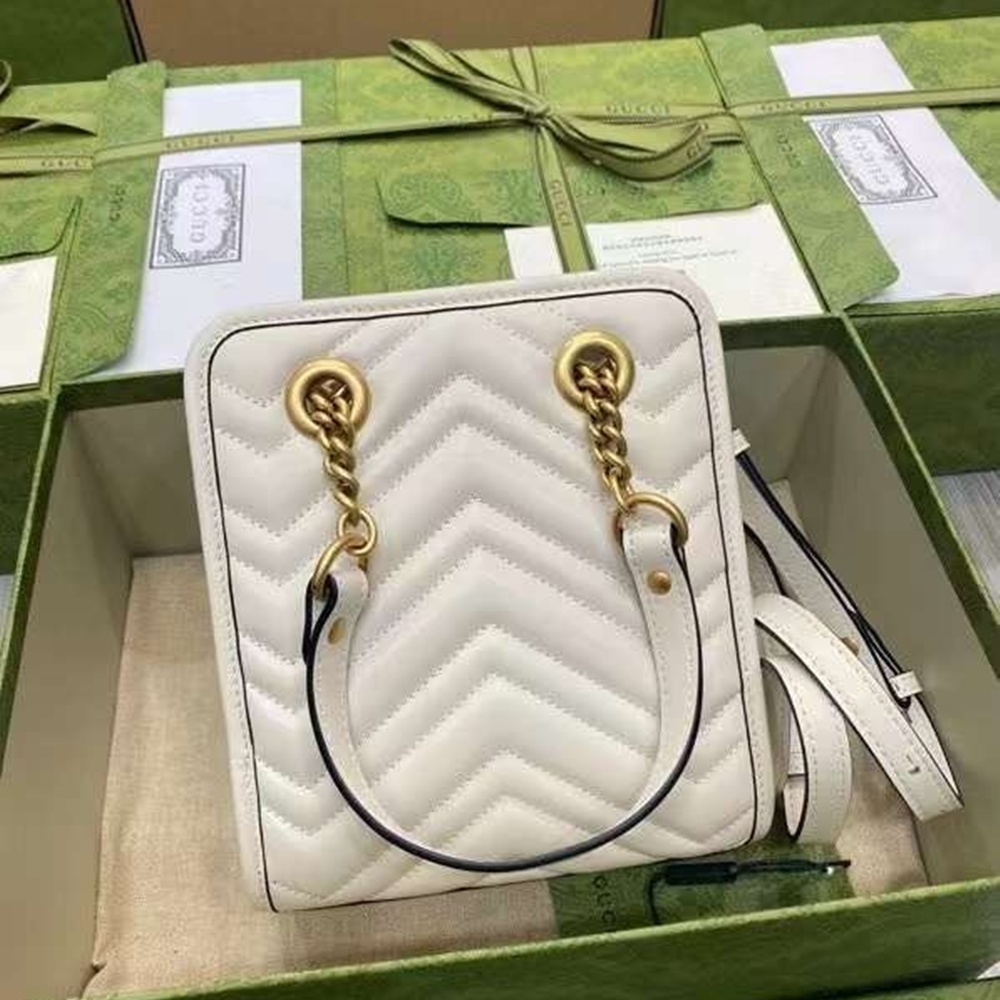 [GUCCI] 구찌 GG 마몽 마틀라세 미니 토트백 ‎가로 18cm 세로 15cm 폭 8cm