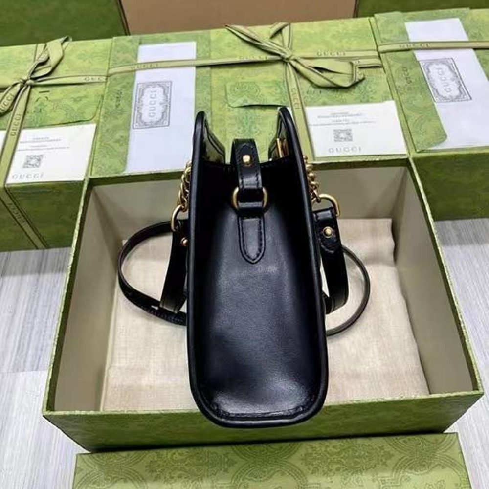 [GUCCI] 구찌 GG 마몽 마틀라세 미니 토트백 ‎가로 18cm 세로 15cm 폭 8cm