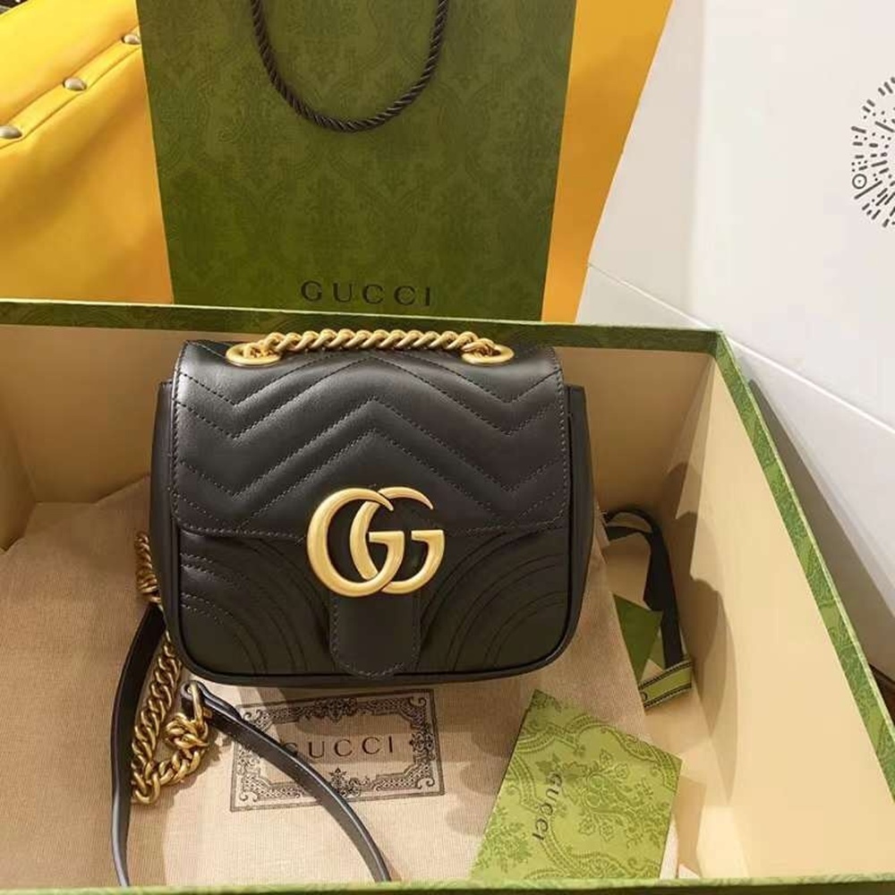 [GUCCI] 구찌 마몽 탑 마틀라세 크로스 백 - GUCCI GG Marmont matelass leather mini bag 18 x 15 x 8cm