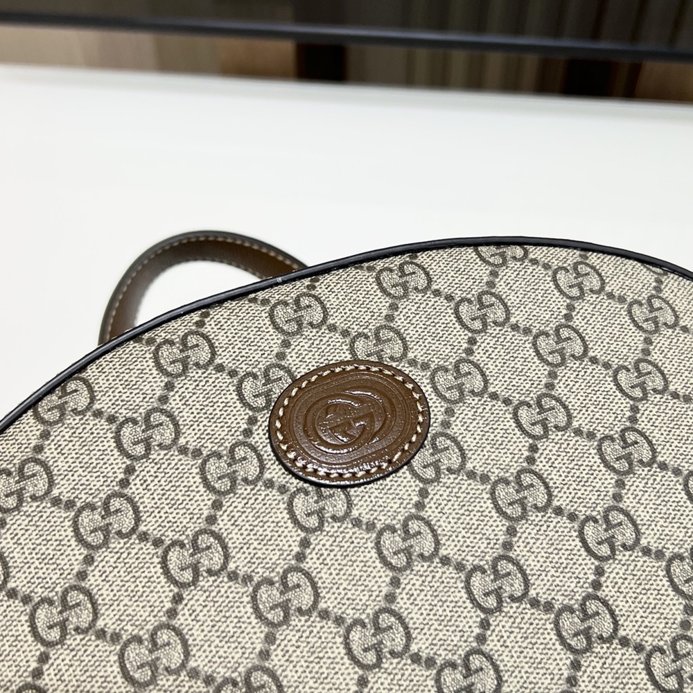 [GUCCI] 구찌 704017 인터로킹G 백팩 704017 - Gucci Interlocking G Backpack 31.5 x 41 x 14.5 cm