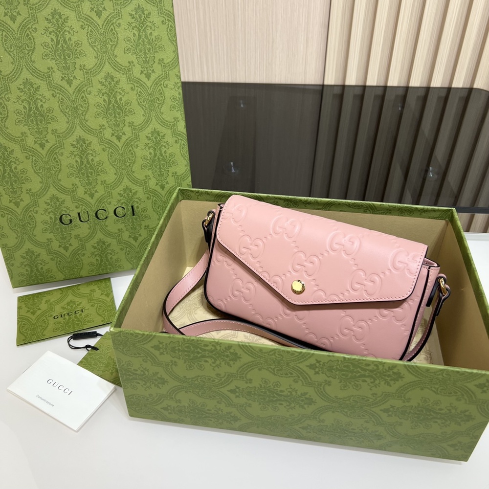 [GUCCI] 구찌 GG 수퍼 미니 숄더백 772794  21 x 13.5 x 3 cm