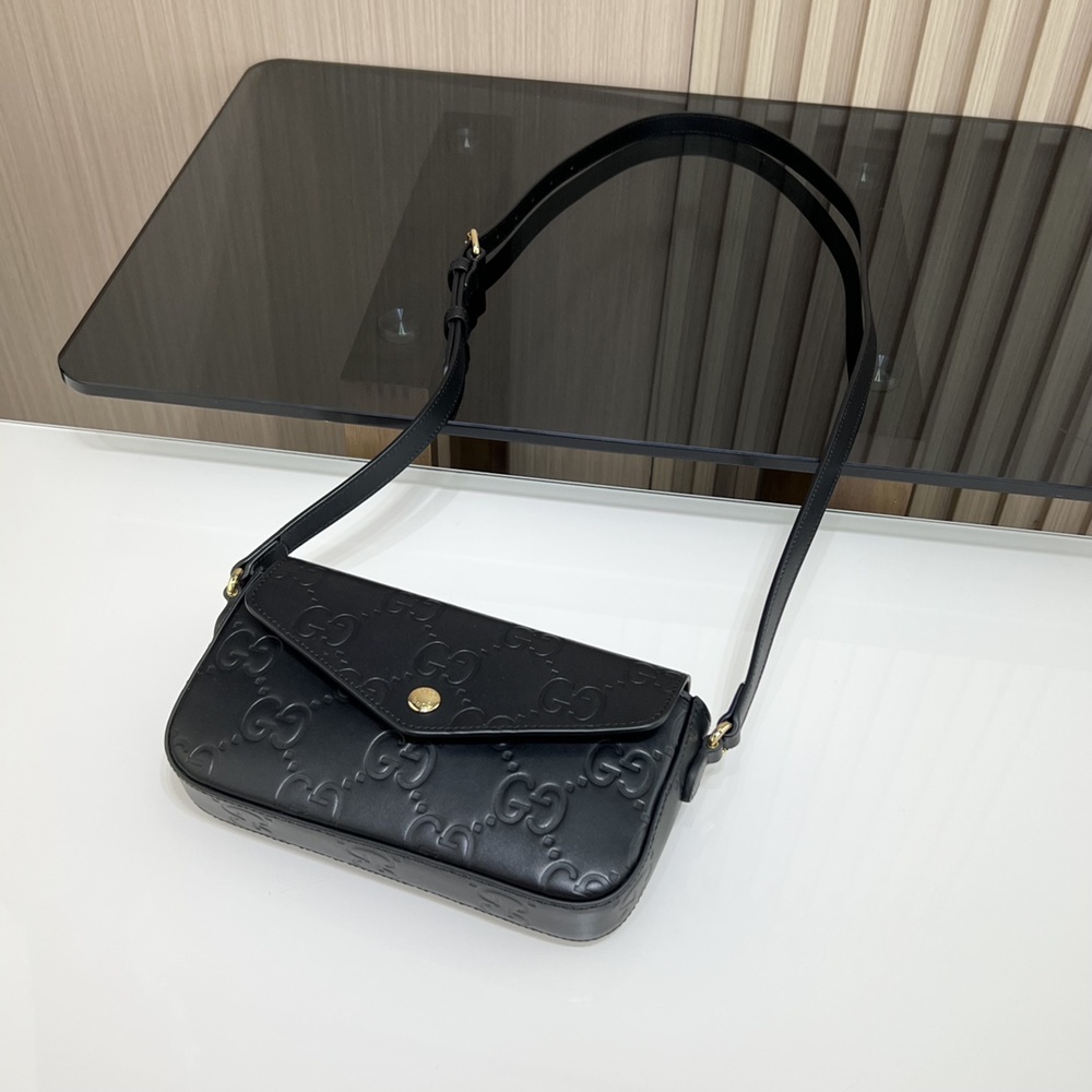 [GUCCI] 구찌 GG 수퍼 미니 숄더백 772794  21 x 13.5 x 3 cm