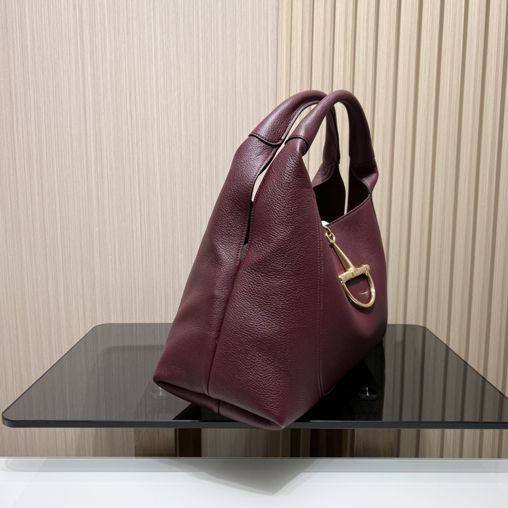 [GUCCI] 구찌 소프트빗 맥시 숄더백 837466 가로 46cm, 세로 26cm, 폭 16cm