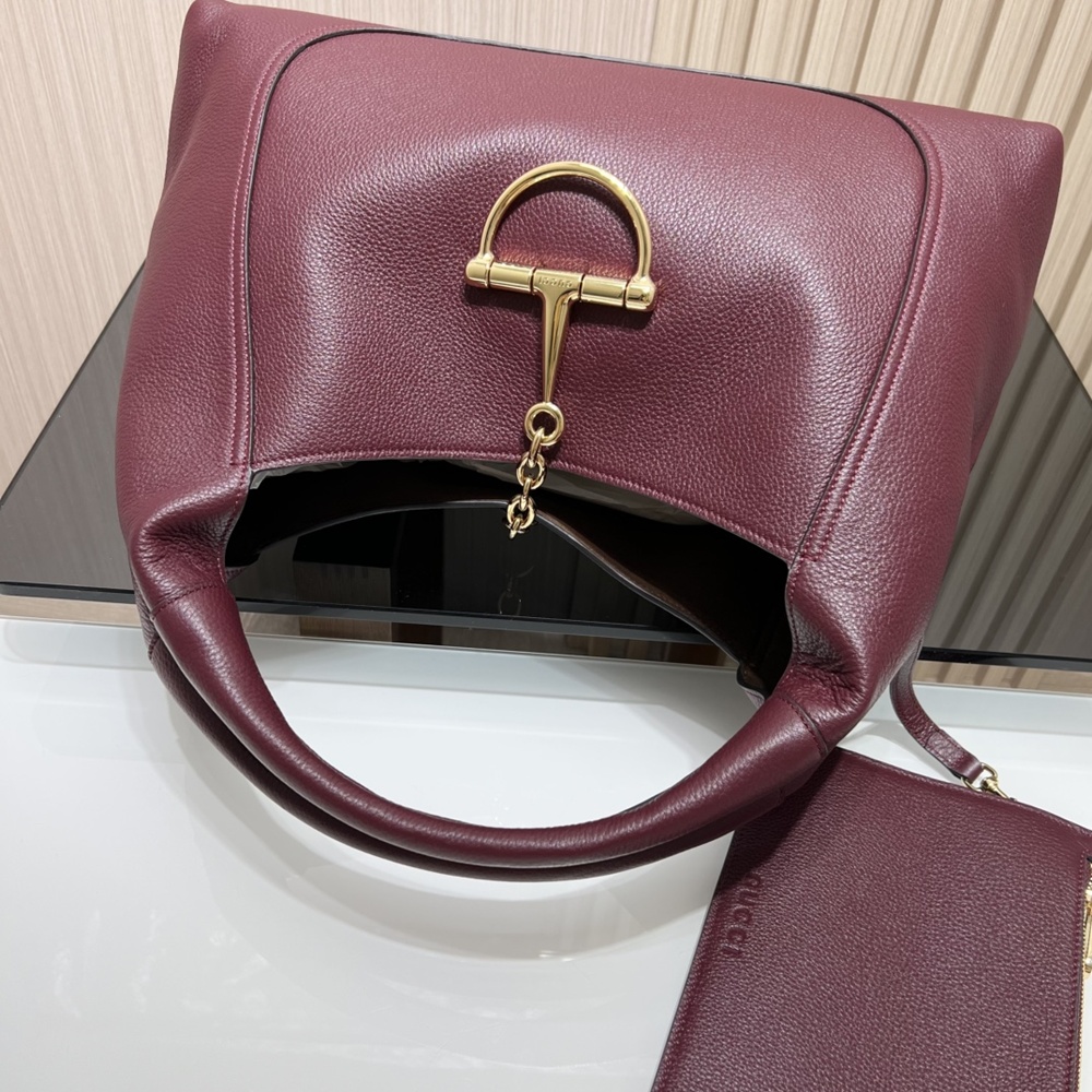 [GUCCI] 구찌 소프트빗 맥시 숄더백 837466 가로 46cm, 세로 26cm, 폭 16cm
