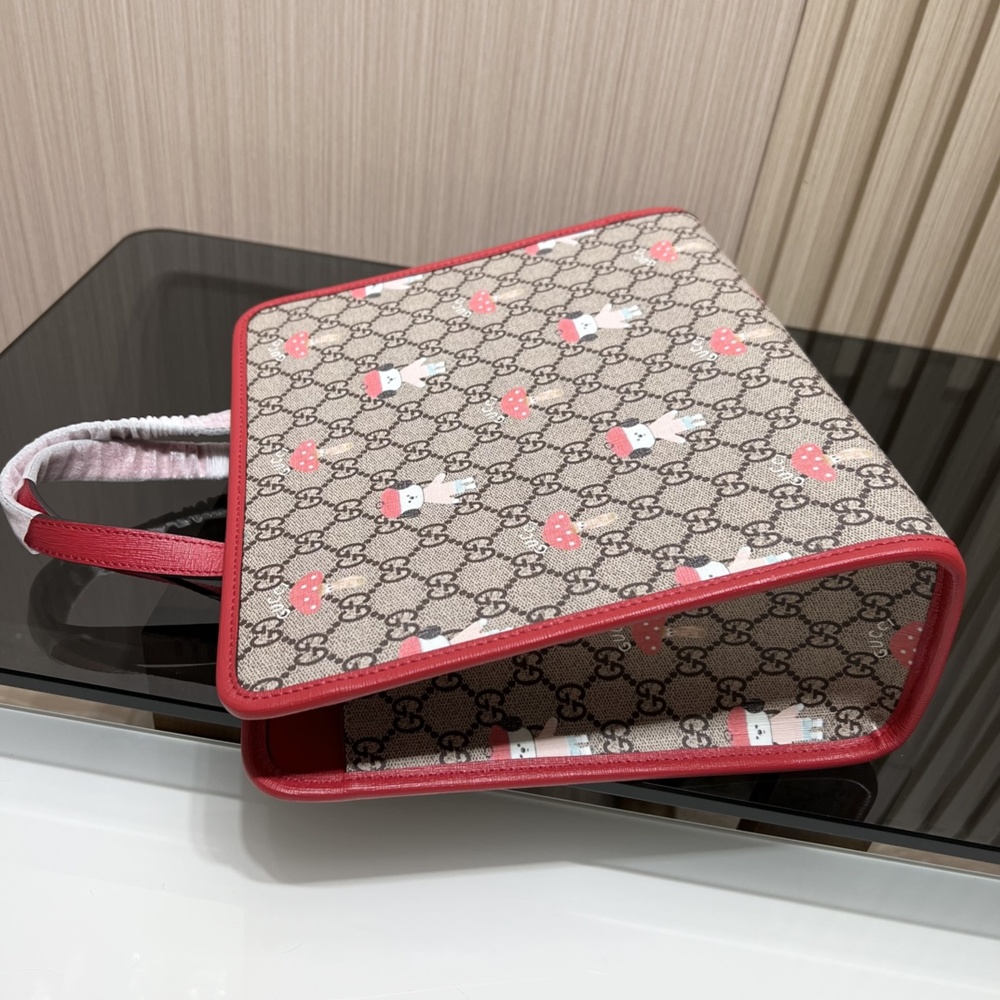[GUCCI] 구찌 키즈 GG 슈프림 로고 프린트 토트백 605614 25 x 28.5 x 11 cm