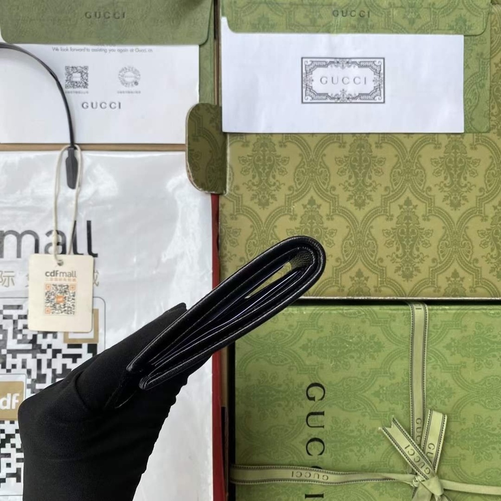 [GUCCI] 구찌 GG 수프림 인터로킹 플랩포켓 반지갑 - GUCCI Interlocking  Wallet 11 × 9 × 2cm