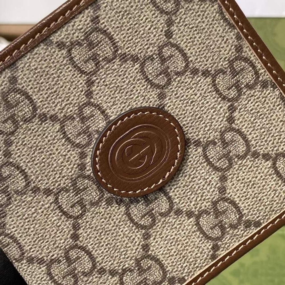 [GUCCI] 구찌 GG 수프림 인터로킹 플랩포켓 반지갑 - GUCCI Interlocking  Wallet 11 × 9 × 2cm