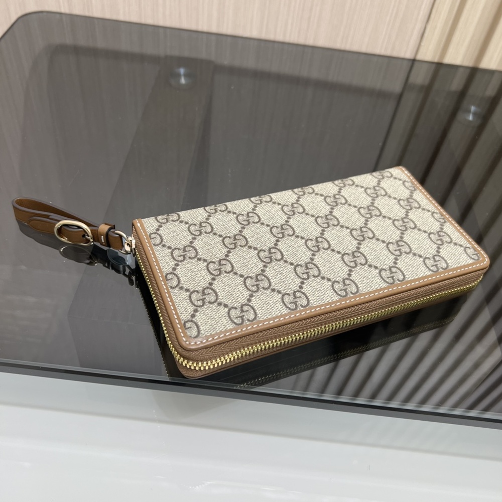 [GUCCI] 구찌 GG 엠블럼 지퍼 장지갑 819122 가로 19cm 세로 10cm