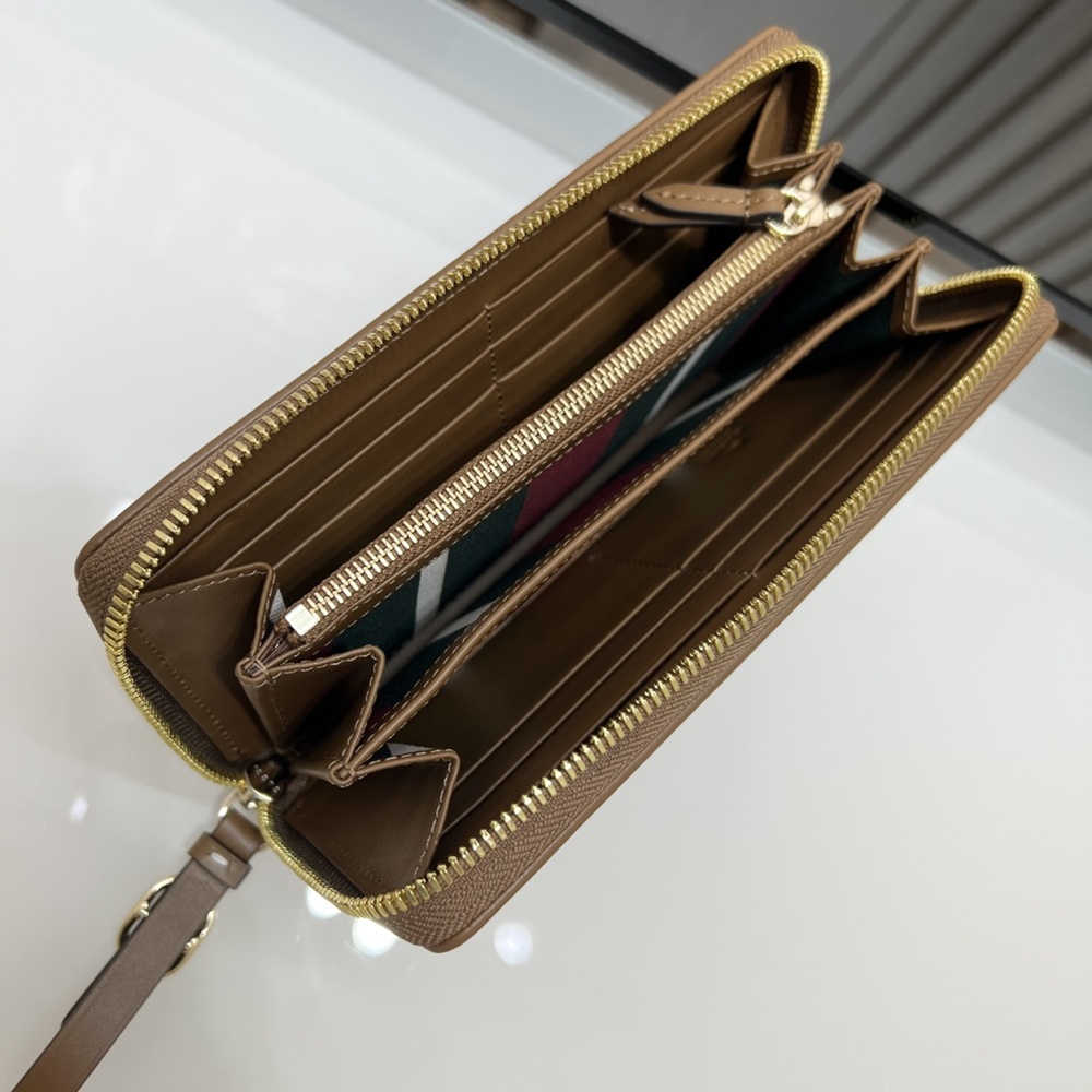 [GUCCI] 구찌 GG 엠블럼 지퍼 장지갑 819122 가로 19cm 세로 10cm