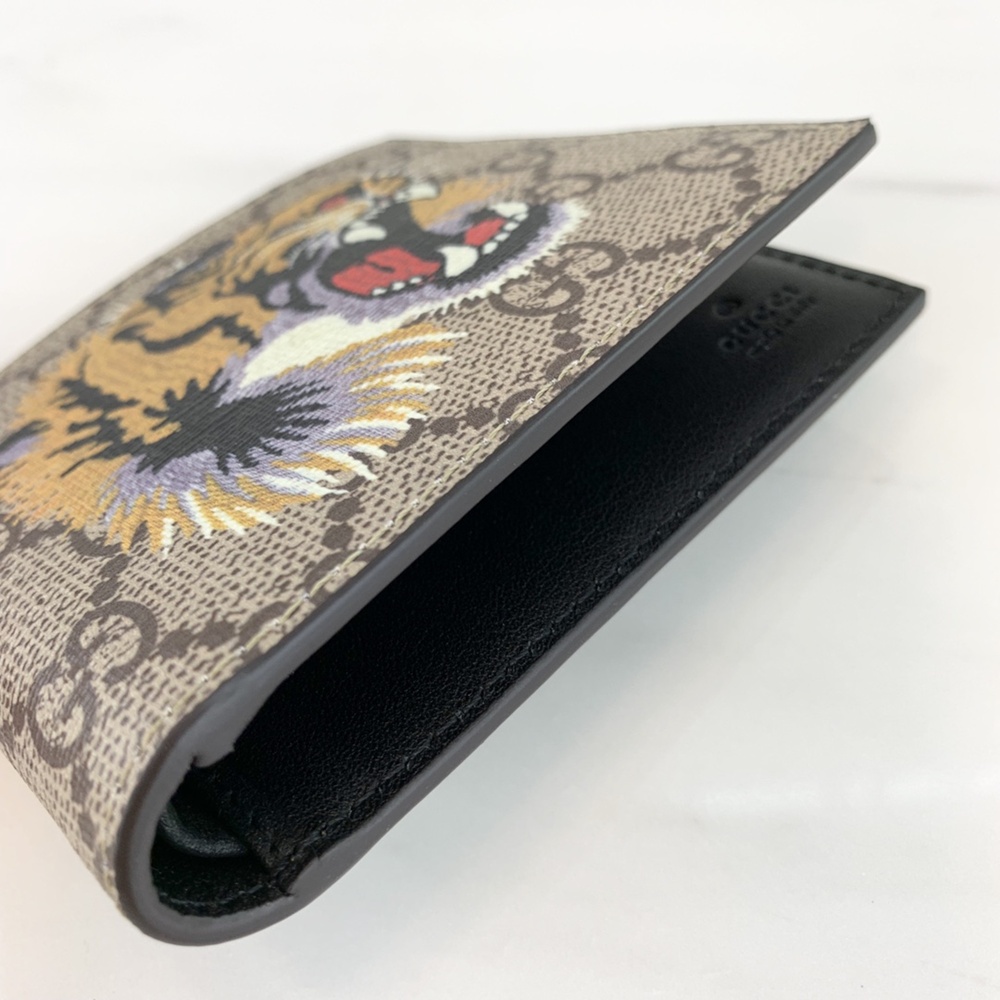 [GUCCI] 구찌 수프림 GG 로고 캔버스 반지갑 451268 가로 11cm X 세로 9cm