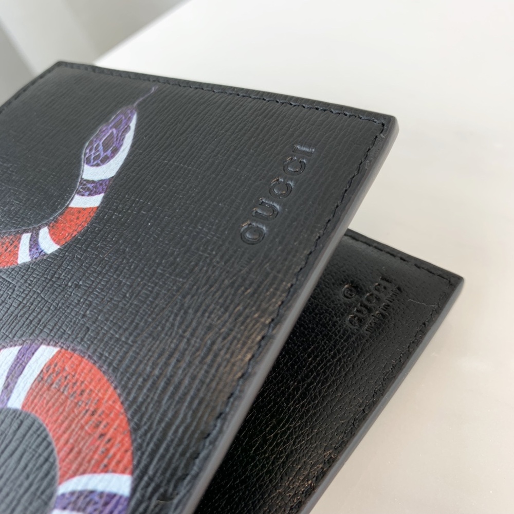 [GUCCI] 구찌 수프림 GG 로고 캔버스 반지갑 451268 가로 11cm X 세로 9cm