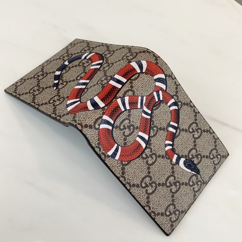 [GUCCI] 구찌 수프림 GG 로고 캔버스 반지갑 451268 가로 11cm X 세로 9cm