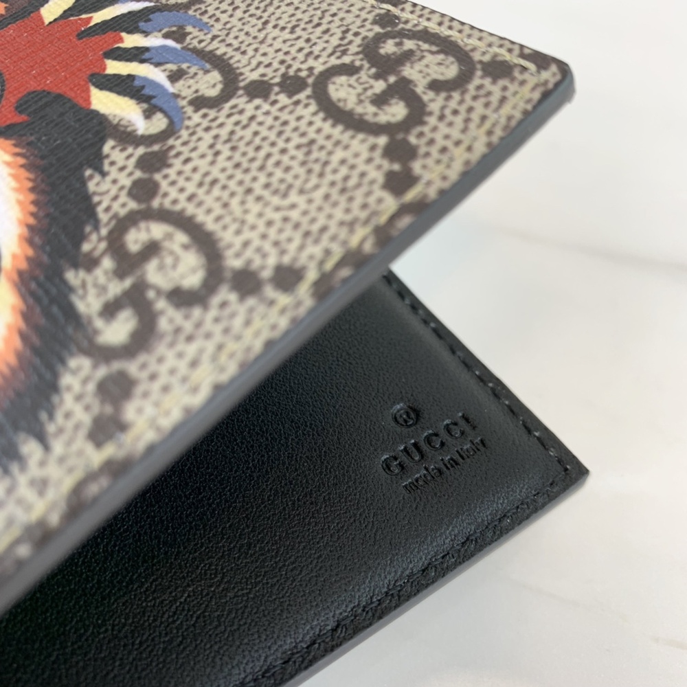 [GUCCI] 구찌 수프림 GG 로고 캔버스 반지갑 451268 가로 11cm X 세로 9cm