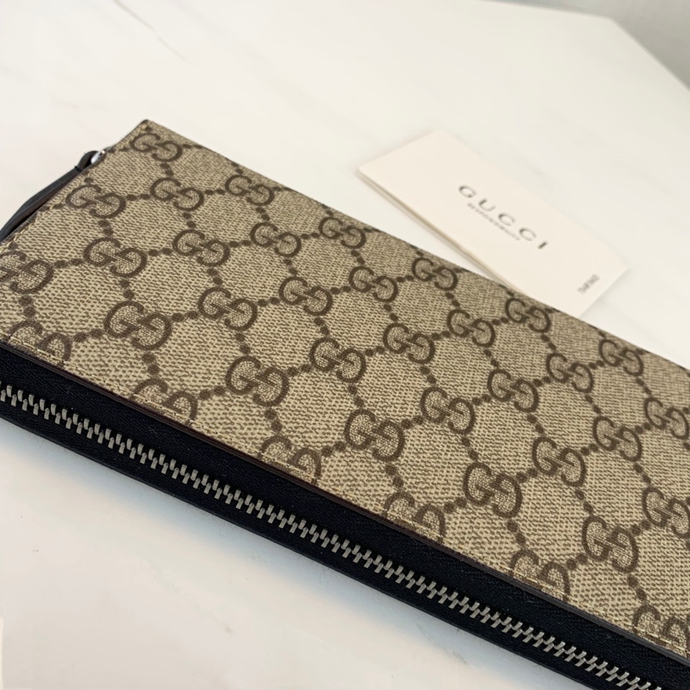 [GUCCI] 구찌 수프림 GG 로고 캔버스 장지갑 451273 가로 19cm X 세로 10.5cm X 폭 2 cm