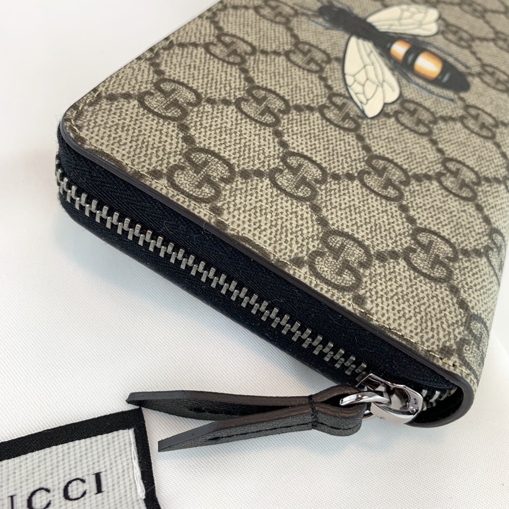 [GUCCI] 구찌 수프림 GG 로고 캔버스 장지갑 451273 가로 19cm X 세로 10.5cm X 폭 2 cm