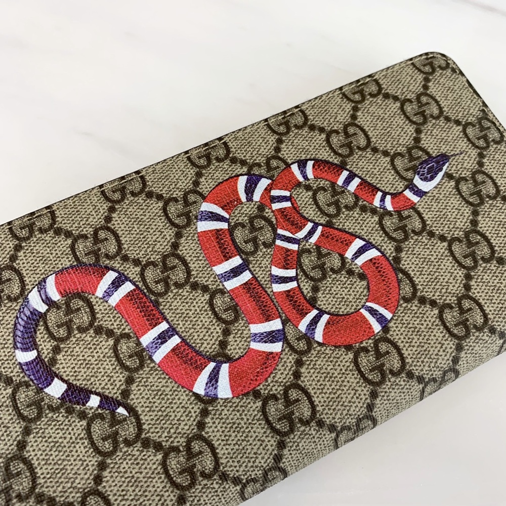 [GUCCI] 구찌 수프림 GG 로고 캔버스 장지갑 451273 가로 19cm X 세로 10.5cm X 폭 2 cm