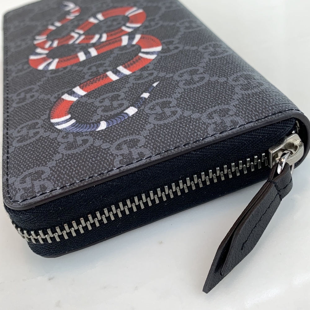 [GUCCI] 구찌 수프림 GG 로고 캔버스 장지갑 451273 가로 19cm X 세로 10.5cm X 폭 2 cm