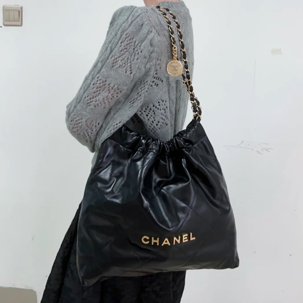 [CHANEL] CHANEL TWOTOW BAG - 샤넬 22백 샤이니 체인백 숄더백 35cm x 37cm x 7cm 미니 스몰 미듐 라지