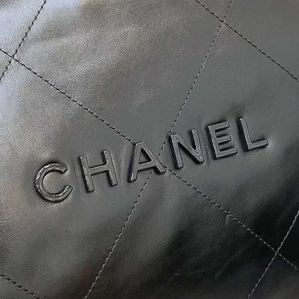 [CHANEL] CHANEL TWOTOW BAG - 샤넬 22백 샤이니 카프스킨 퀼팅 스몰 체인백 숄더백 35 cm