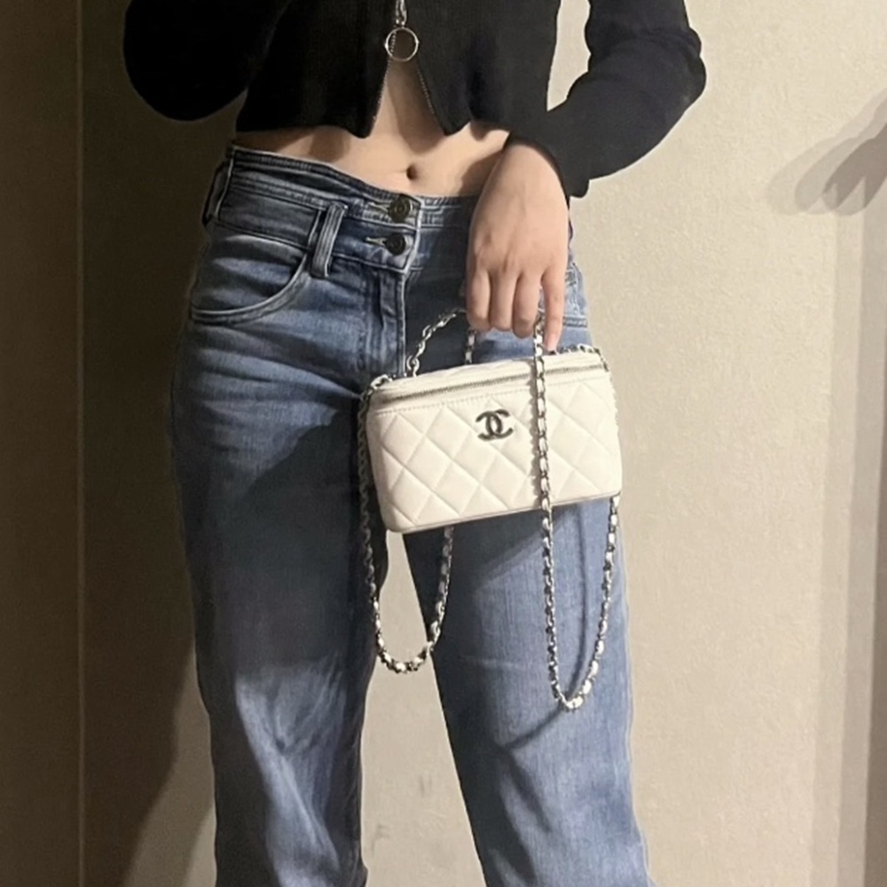 [CHANEL] 샤넬 CHANEL 샤넬 램스킨 코스메틱 케이스 체인백 9.5 x 17 x 8 cm