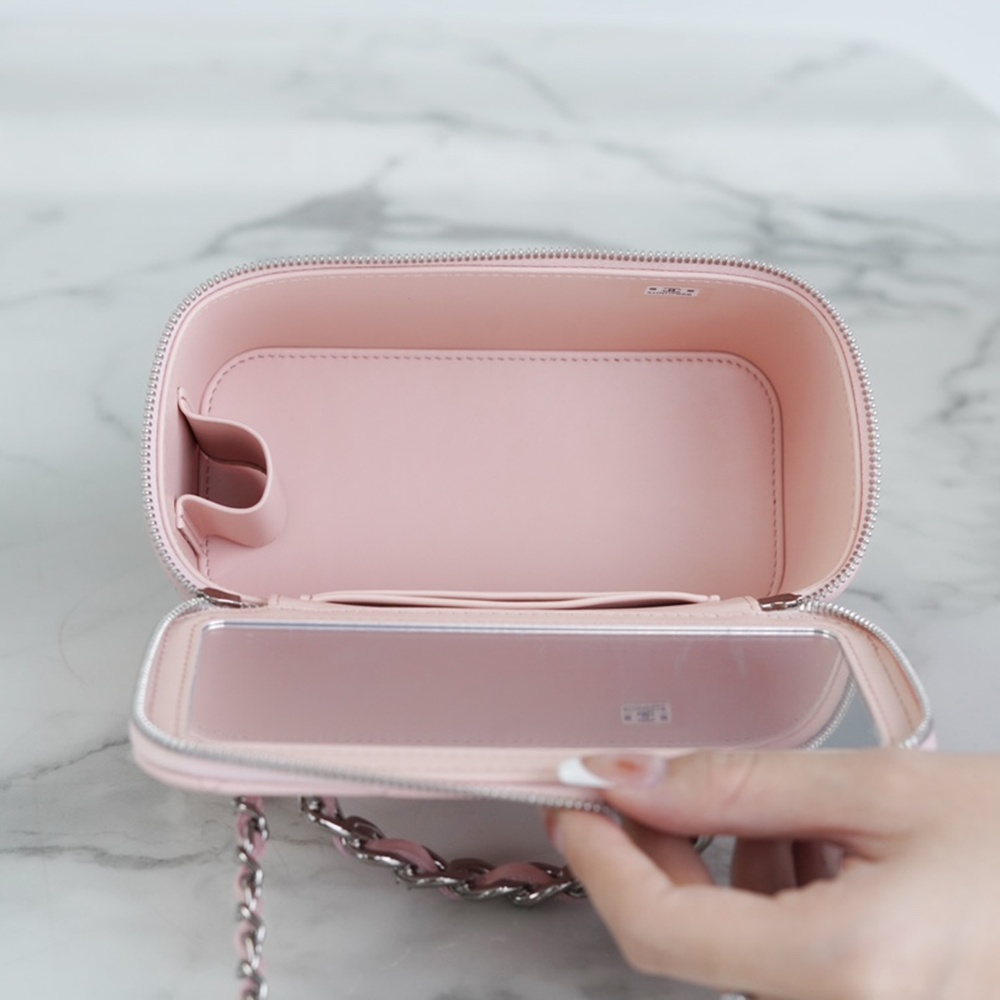 [CHANEL] 샤넬 CHANEL 샤넬 램스킨 코스메틱 케이스 체인백 9.5 x 17 x 8 cm