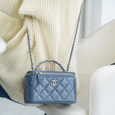 [CHANEL] 샤넬 CHANEL 샤넬 램스킨 코스메틱 케이스 체인백 9.5 x 17 x 8 cm