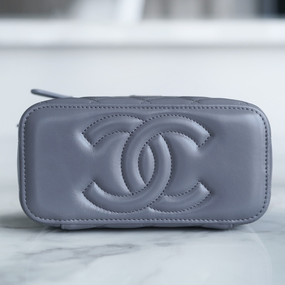 [CHANEL] 샤넬 CHANEL 샤넬 램스킨 코스메틱 케이스 체인백 9.5 x 17 x 8 cm