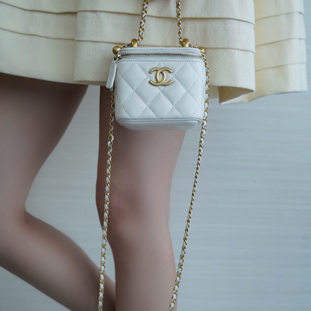 [CHANEL] 샤넬 코스메틱 미니 케이스 캐비어 체인백 11 x 8.5 cm