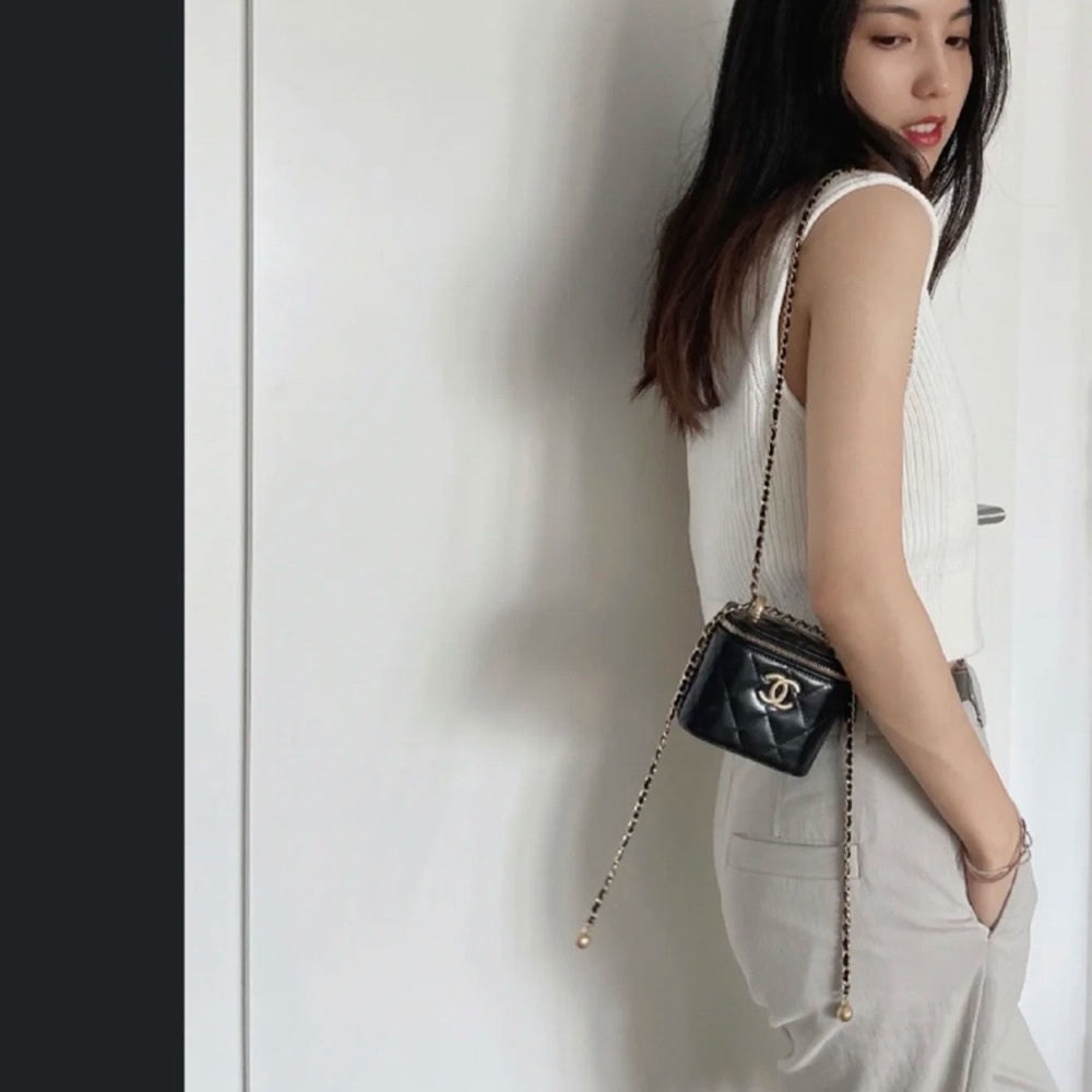 [CHANEL] 샤넬 코스메틱 미니 케이스 캐비어 체인백 11 x 8.5 cm