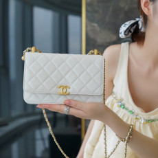 [CHANEL] CHANEL - 샤넬 logo 크로스 WOC 클래식 COCO체인 가로 19.5cm 세로 12cm 폭 4 cm