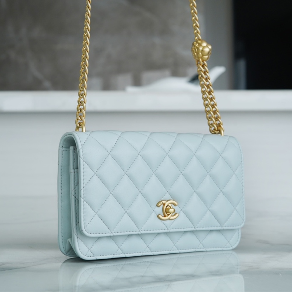 [CHANEL] CHANEL - 샤넬 logo 크로스 WOC 클래식 COCO체인 가로 19.5cm 세로 12cm 폭 4 cm