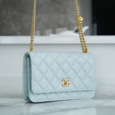 [CHANEL] CHANEL - 샤넬 logo 크로스 WOC 클래식 COCO체인 가로 19.5cm 세로 12cm 폭 4 cm