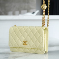 [CHANEL] CHANEL - 샤넬 logo 크로스 WOC 클래식 COCO체인 가로 19.5cm 세로 12cm 폭 4 cm